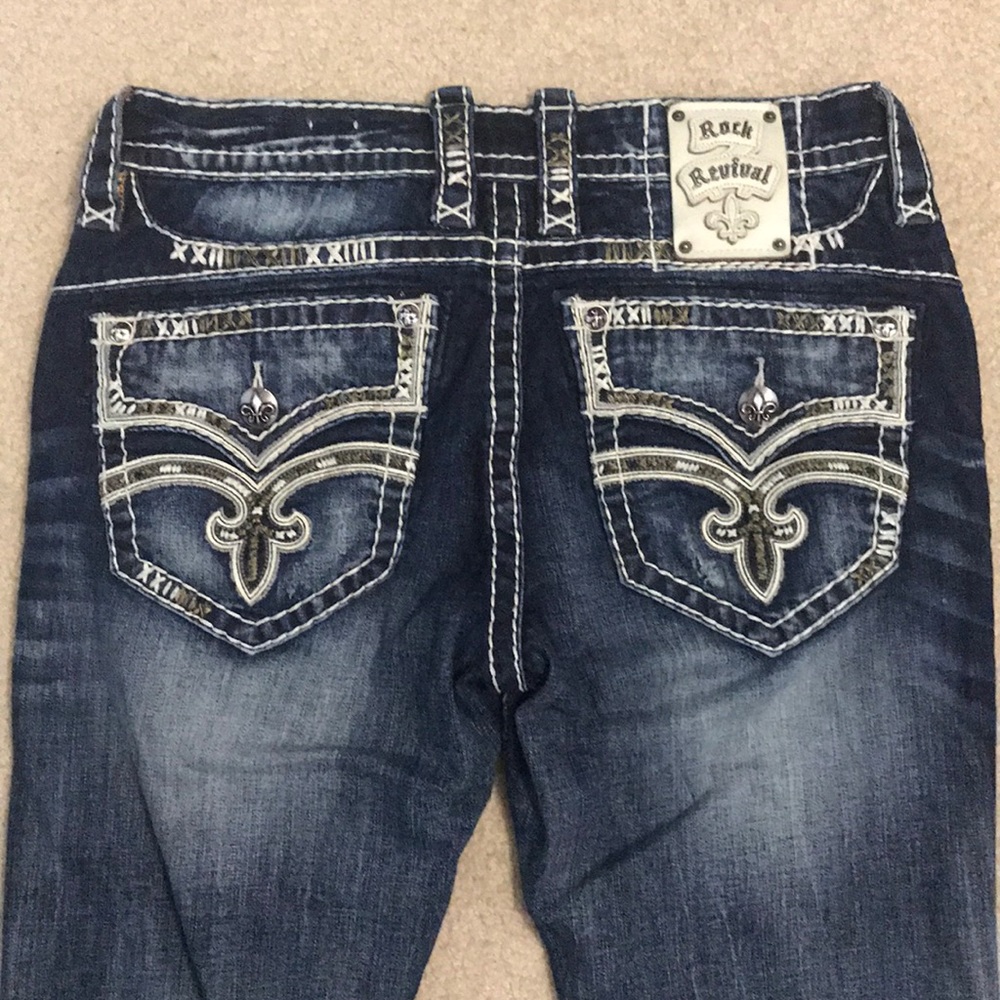 Men’s Rock Revival Jeans, dark wash!
